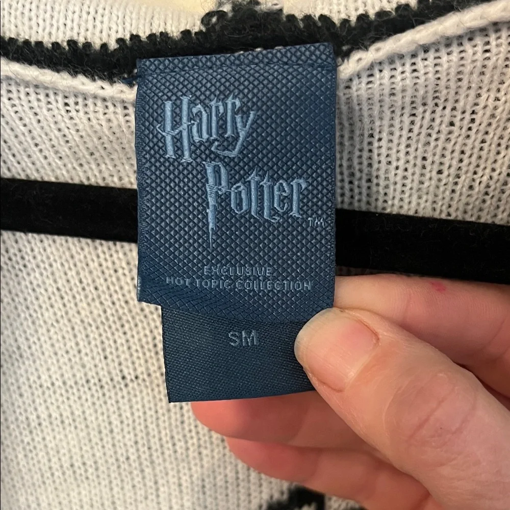 Hot Topic Black and White Magical Cardigan
